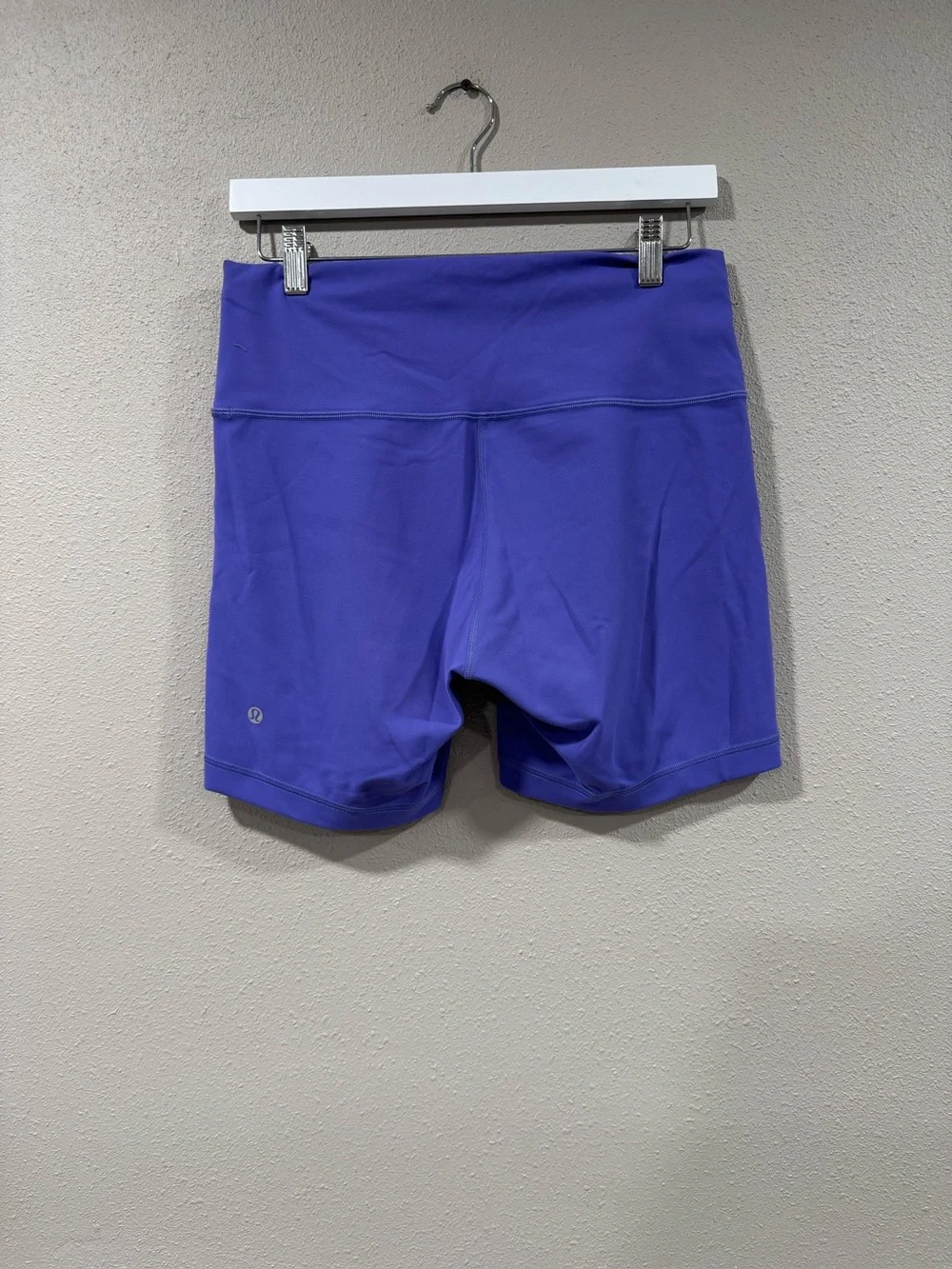 Lululemon Wonder Train High Rise Short 6” Size 12 - Picture 3 of 7